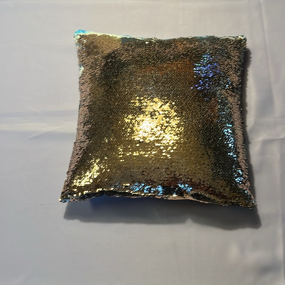Harry Styles pillow - Picture 2 of 3